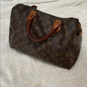 Vintage Louis Vuitton bucket bag